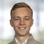 Bilde av megler Jonas Andreassen