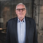 Bilde av megler Tore Stray