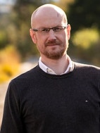 Bilde av megler Svein Olav Holdhus