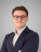 Bilde av megler Henrik Sjøasæther Kleivenes