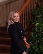 Bilde av megler Hilde skaar