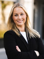 Bilde av megler Tina Vinje