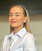 Bilde av megler Malin Simonsen
