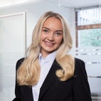 Bilde av megler Johanne Olivia Heggelund