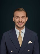 Bilde av megler Sondre Gjetøy