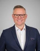 Bilde av megler Terje Hoel