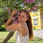 Bilde av megler Ingvild