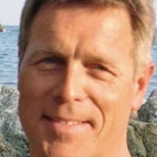 Bilde av megler John