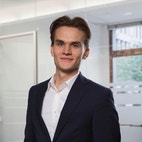 Bilde av megler Maximilian Aslaksen