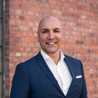 Bilde av megler Thomas Johnsen