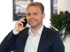 Bilde av megler Marius Lundeberg Enger