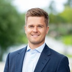 Bilde av megler Morten Enåsen