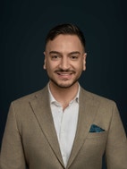 Bilde av megler Shayan Ferdowsian