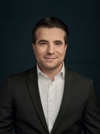 Bilde av megler Arian Tabaku