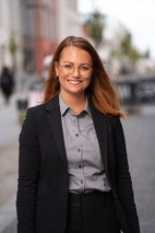 Bilde av megler Sarah Skeimo