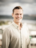 Bilde av megler Johan Sterten