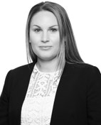 Bilde av megler Therese Kvalsund