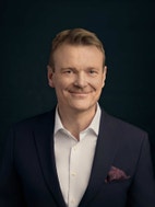 Bilde av megler Eirik Huus