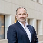 Bilde av megler Espen Fari