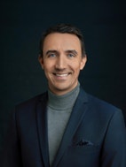 Bilde av megler Petter Bakke