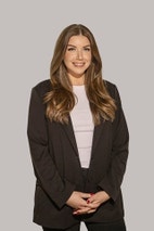 Bilde av megler Rose Mari Røstberg