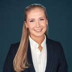 Bilde av megler Ingunn Tennebø