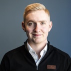 Bilde av megler Magnus Kåsa Minde