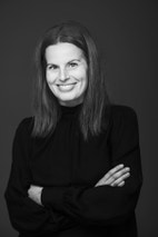 Bilde av megler Kathrine Pettersen