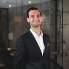 Bilde av megler Christoffer Lango