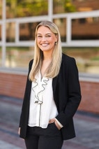 Bilde av megler Karoline Moen Berg