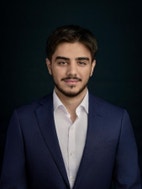 Bilde av megler Joobin Amani