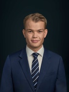 Bilde av megler Magnus Bekken