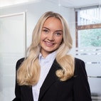 Bilde av megler Johanne Olivia Heggelund