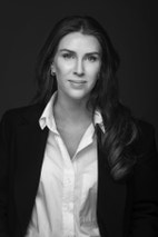 Bilde av megler Anya Martinsen