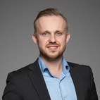 Bilde av megler Andreas Sandem