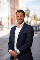 Bilde av megler Henrik Lossius