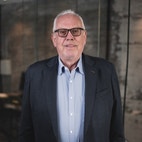 Bilde av megler Tore Stray