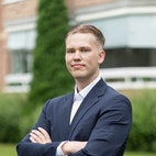 Bilde av megler Jonathan Rachlew