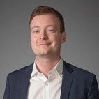 Bilde av megler Henrik Midtøy