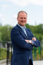 Bilde av megler Alex Modahl