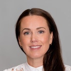 Bilde av megler Beate Høgset