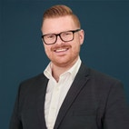 Bilde av megler Finn Kristian Kraakenes