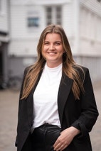 Bilde av megler Katrine Frøyland