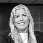 Bilde av megler Malin Låksrud Øyre