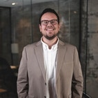 Bilde av megler Leif Christian Stray