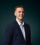 Bilde av megler Jonathan Rachlew