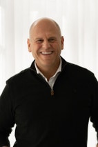 Bilde av megler Carl Fredrik Sønsteby