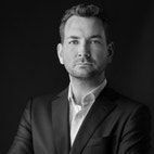 Bilde av megler Benjamin Schrøder