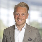 Bilde av megler Petter Fjæstad