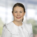 Bilde av megler Karoline Midtsveen